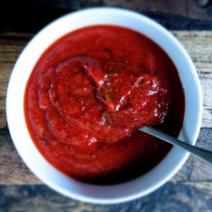 Slow Cooker Tomato, Roasted Garlic & Red Pepper Soup